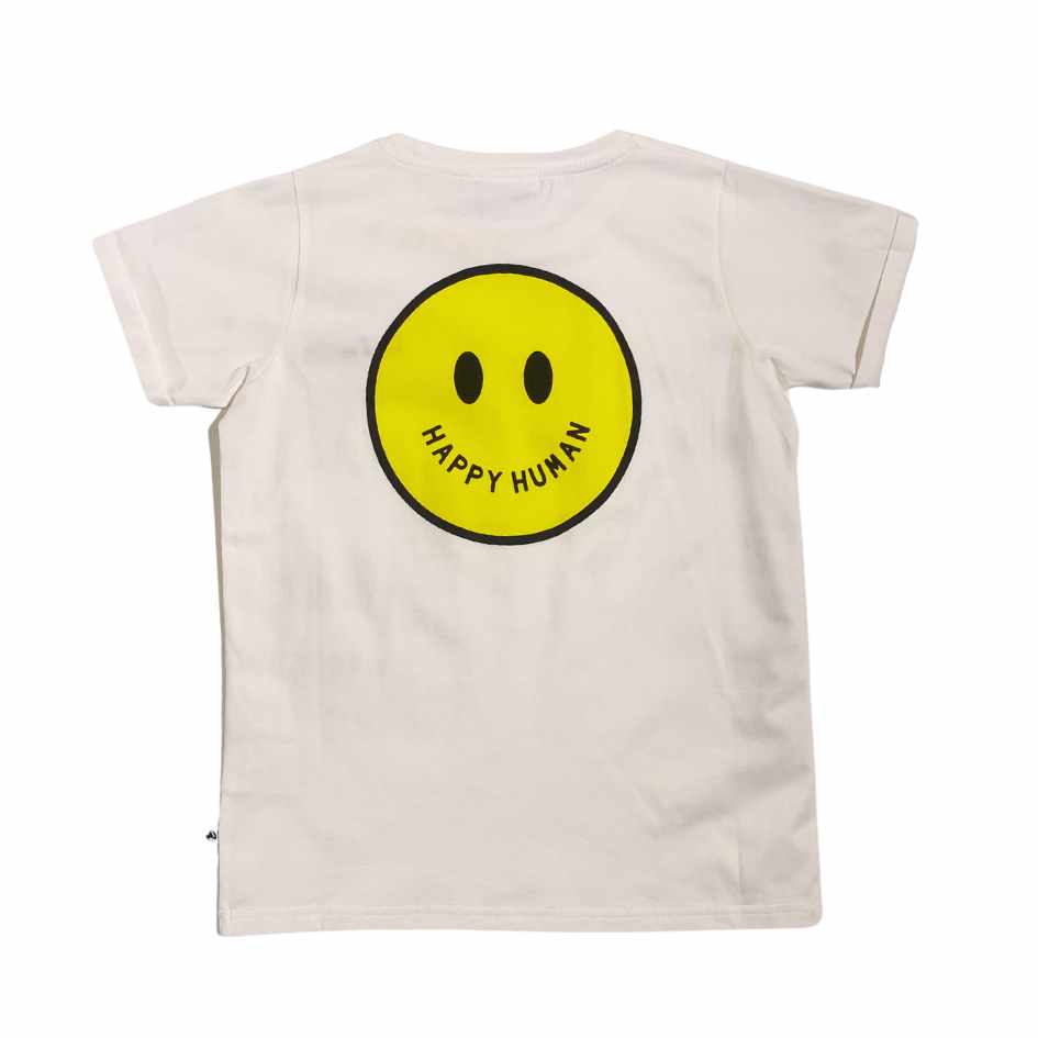 T-Shirt in weiss mit großem Smiley in gelb auf dem Rücken. Im Mund des Smileys steht &quot;Happy Human&quot;